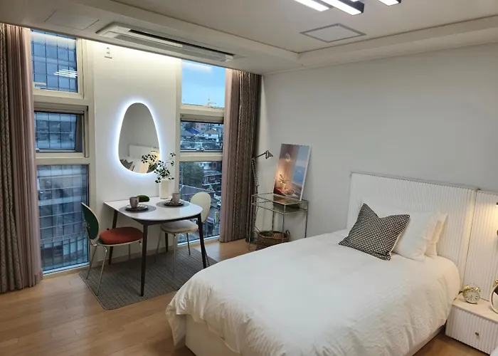 Sunshine House * Seoel